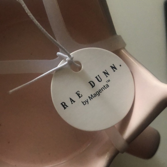 Rae Dunn MOM mug with crown topper - Picture 5 of 5